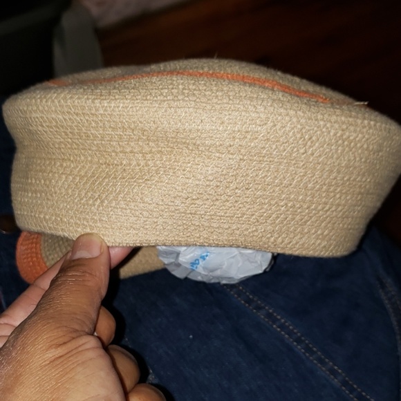 Ladies hat - Picture 3 of 8